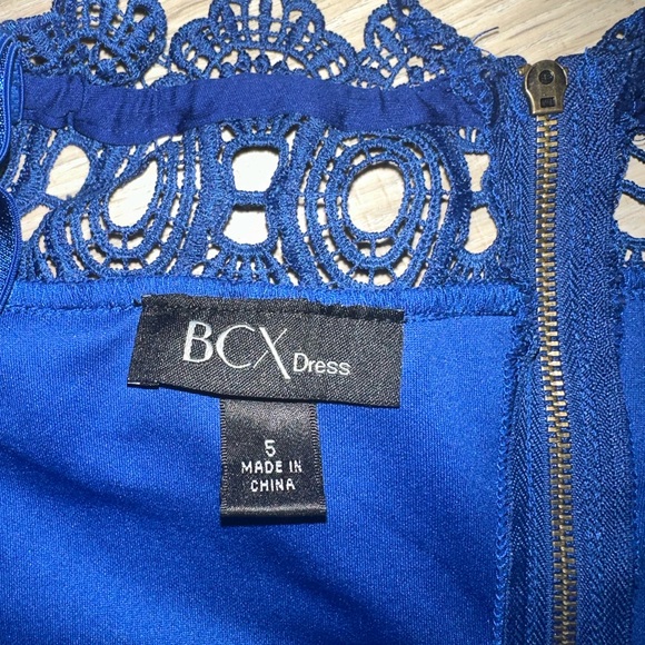 BCX Cochet Off the Shoulder Dress - Picture 3 of 7